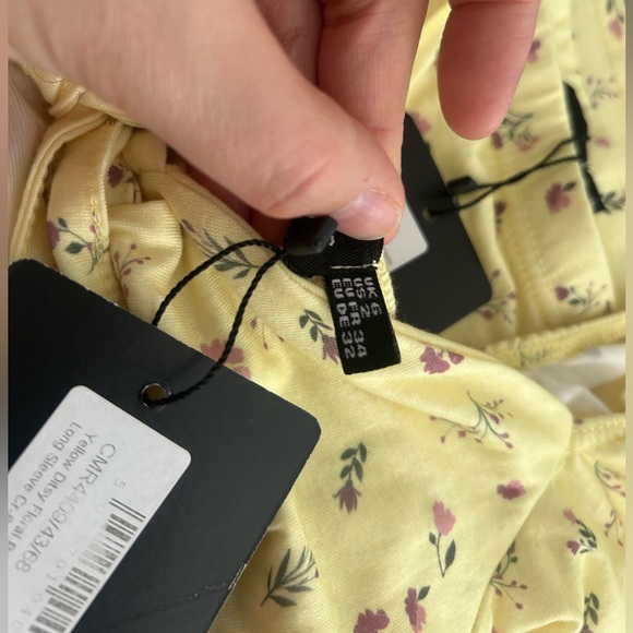 Pretty little thing Yellow mini skirt and top - Picture 5 of 16